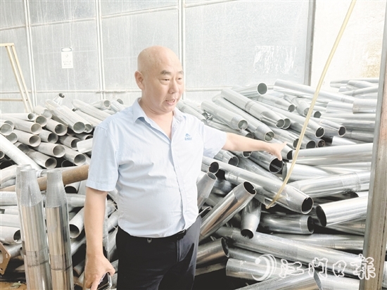 面對困境，郭繼南沒有放棄，而是不斷尋求出路。