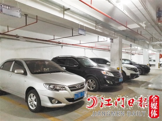 帕佳圖·尚品小區(qū)地下車庫。