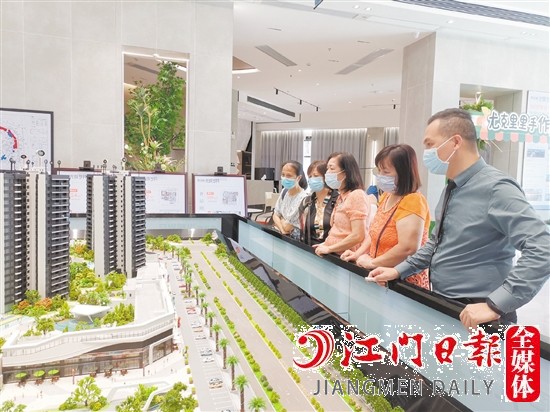帕佳圖光輝歲月吸引了不少周邊居民的關注。