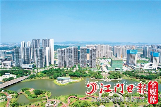 我市改善型住房需求不斷增加，房企結(jié)合購(gòu)房者的需求推出多樣化產(chǎn)品。