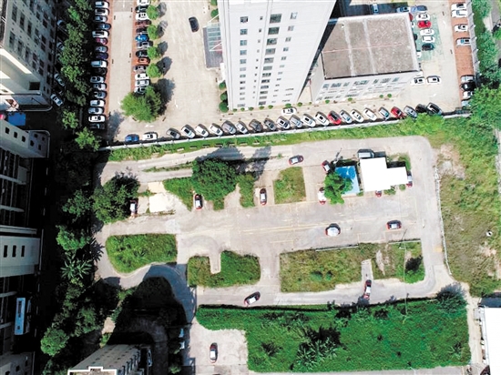 雙龍大道與勝利北路交叉口東側(cè)地塊實(shí)景圖。