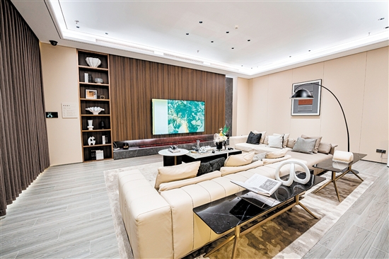 隨著技術(shù)的進步與人們生活方式的轉(zhuǎn)變，智能家居正逐步成為現(xiàn)代家庭生活的標配。