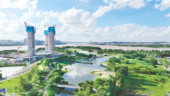 江發(fā)·天御灣景觀資源出色。