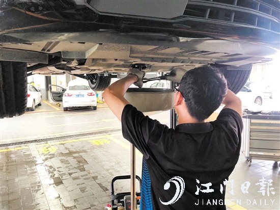 跑量車型因?yàn)楸Ｓ辛看?，所以配件都非常好找，維修起來也更加便宜。