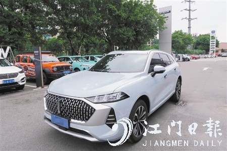 摩卡的外觀設(shè)計(jì)大氣時(shí)尚。