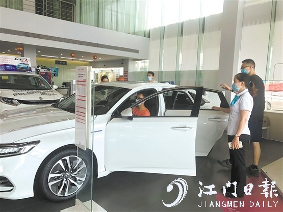 購車后想盡早提車回家，最好選擇白色等大眾化顏色。