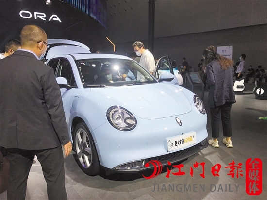 預(yù)算充足的情況下，選擇新車最好。