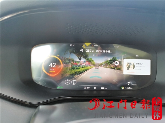 更加智能化的新能源汽車，對汽車芯片的需求更多。