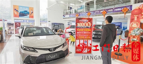 汽車(chē)以舊換新專(zhuān)項(xiàng)行動(dòng)開(kāi)展以來(lái)，受到許多消費(fèi)者的關(guān)注。