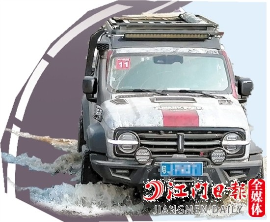 面對比較復(fù)雜的路況，越野車的優(yōu)勢明顯。