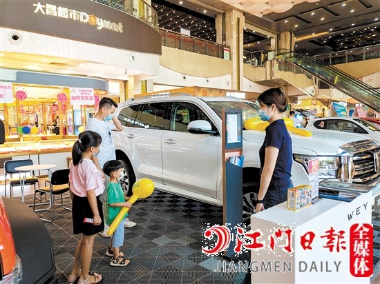 越野車受到越來越多消費(fèi)者的青睞。