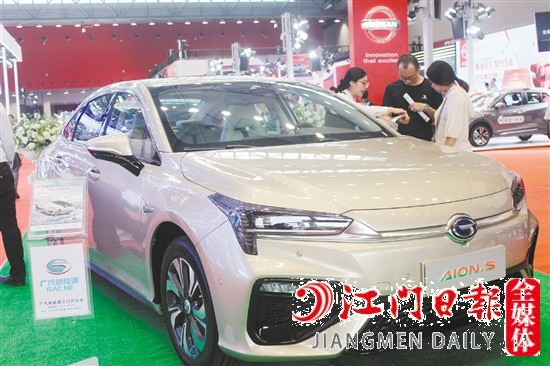 為方便消費(fèi)者選購(gòu)新能源汽車(chē)，中秋車(chē)展將設(shè)置新能源汽車(chē)展館。