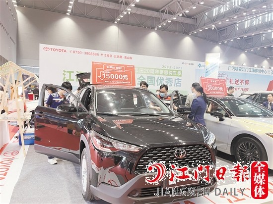 今年春季車展期間，許多汽車經(jīng)銷商推出大幅優(yōu)惠。