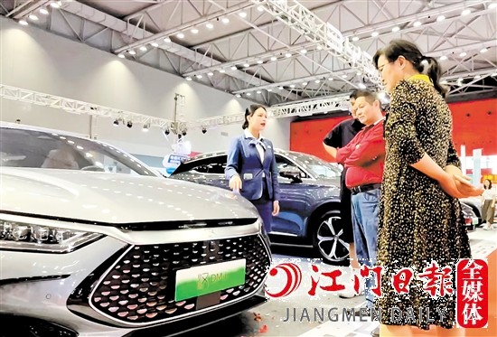 自主品牌汽車越來越受消費者關(guān)注。