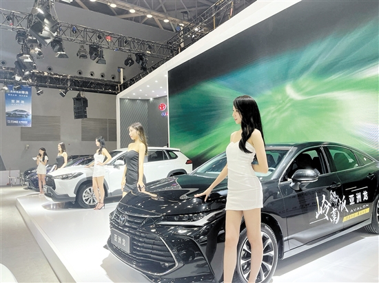 往屆本報舉辦的大型車展，都能看到不少新車現(xiàn)場上市。